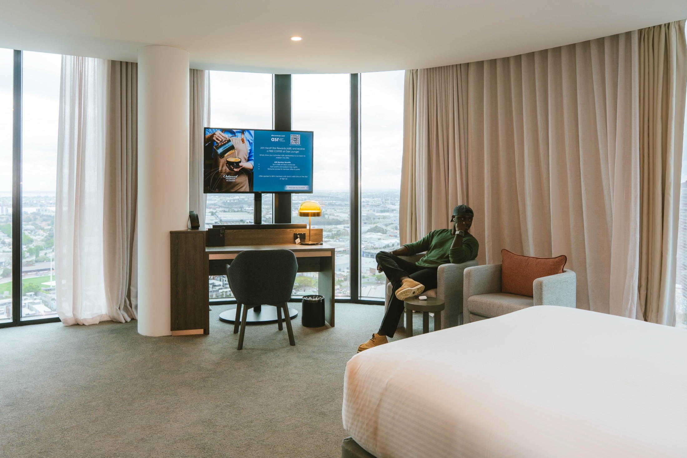Oakwood Premier Melbourne, guest room